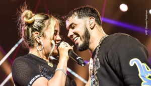 Anuel lanzó pullas a Karol G en Mírame remix