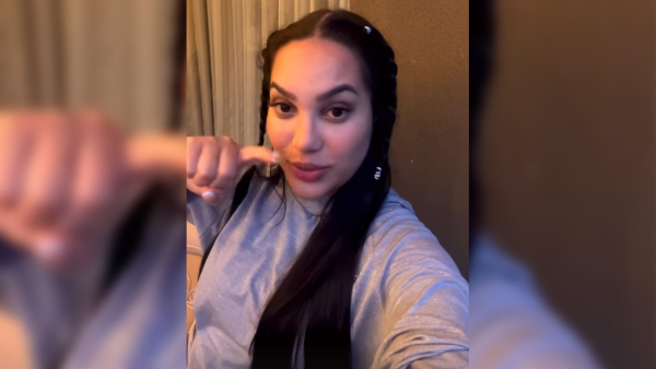 Andrea Valdiri hará venta de garaje con prendas que ya no usa