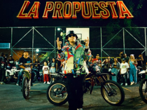 J Álvarez regresa a sus raíces