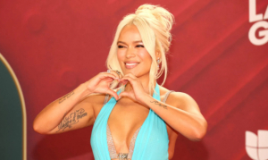 Karol G sorprende en Medellín y aparece sin aviso en su discoteca y canta