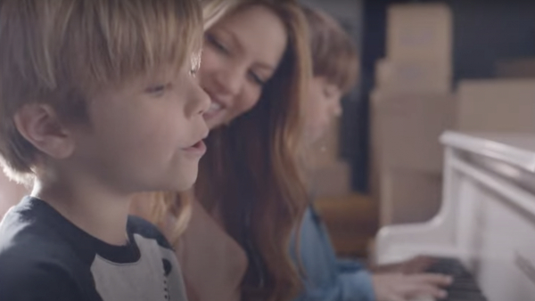 Shakira lanza video oficial de ‘Acróstico’ con debut de sus hijos en la música