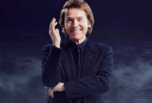 Raphael fue hospitalizado luego de sufrir accidente