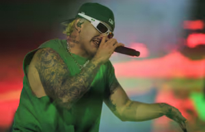 Feid es acusado de supuesto incumplimiento de contrato