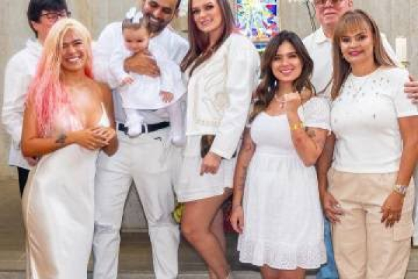 Así lució Karol G en el bautizo de su sobrina