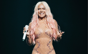 Karol G y Tainy sacan “Única”, una canción nostálgica sobre un amor inolvidable