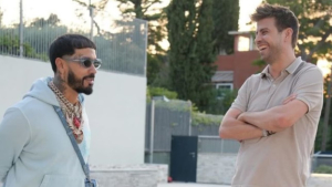 Anuel celebra su último éxito con Piqué