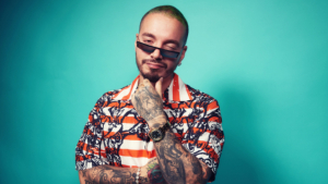 J Balvin sorprendió con estilo retro en su nuevo álbum