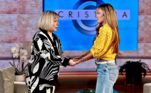 Karol G cumplió su sueño de estar en el show de Cristina Saralegui