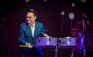 El salsero Gilberto Santa Rosa canceló conciertos en Colombia por problemas con su visa