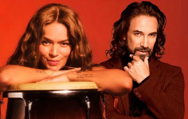 Karol G cumple su sueño de conocer a Marco Antonio Solís en México