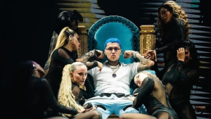 Blessd amenazó con demandas a quienes hablen de su nueva relación