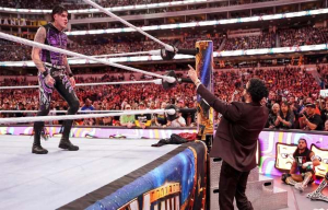 Bad Bunny, adolorido después de pelea de la WWE: lo estrellaron contra una mesa