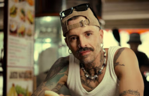 Mike Bahía presentó “El lugar más feliz del mundo”