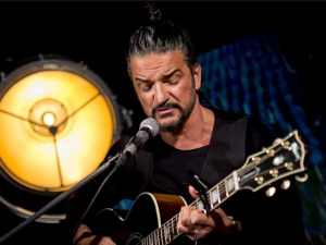 Ricardo Arjona anuncia 3 canciones del nuevo album