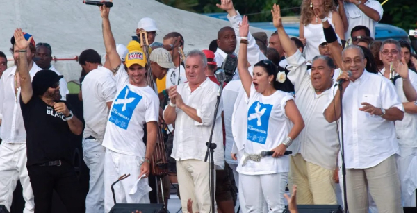 Fallece Juan Carlos Formell, bajista de Los Van Van
