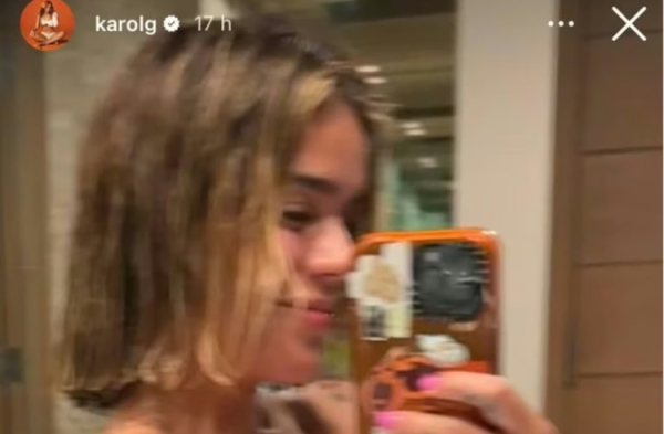 Karol G sorprende a sus seguidores con un nuevo cambio de look
