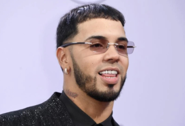 Anuel AA enfrenta demanda en EE. UU. por presunta agresión