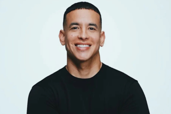 Daddy Yankee regresa a los escenarios en los Premios Billboard 2025