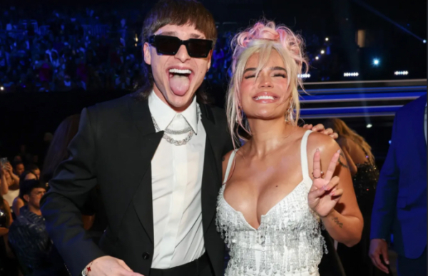 Karol G y Peso Pluma finalistas en los Billboard 2025