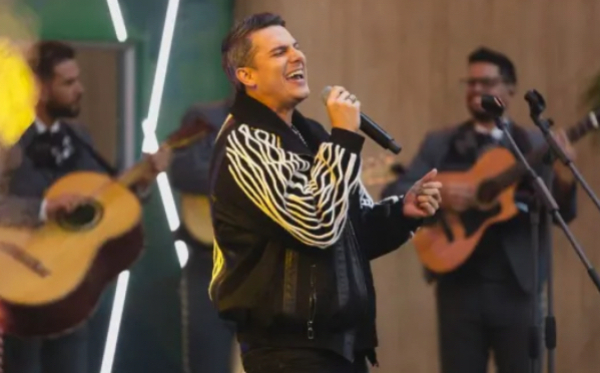 Pipe Bueno conquistó el Movistar Arena