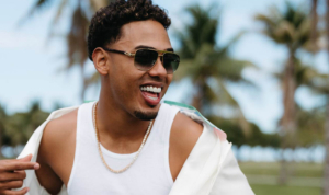 Mike Towers tiene nuevo álbum