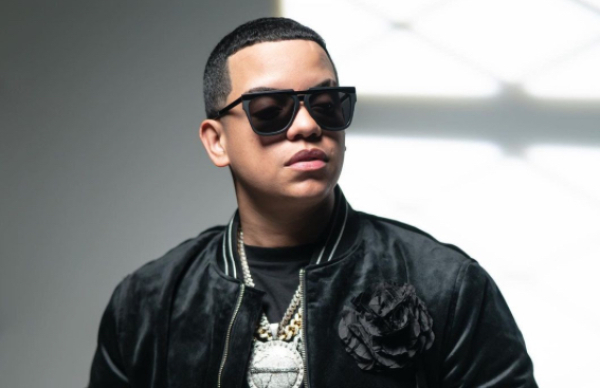 J Álvarez estrena su nuevo sencillo “Velvet Cake”