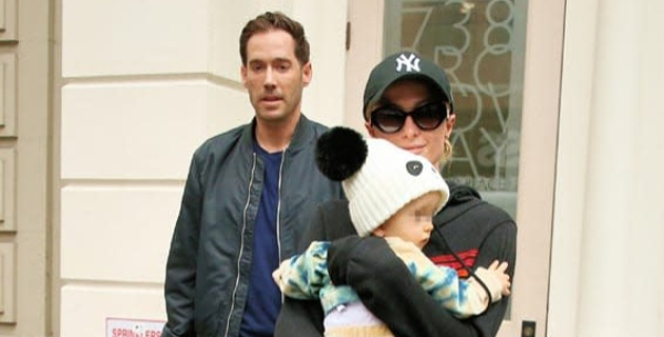 Paris Hilton responde a los comentarios "crueles" sobre su bebé