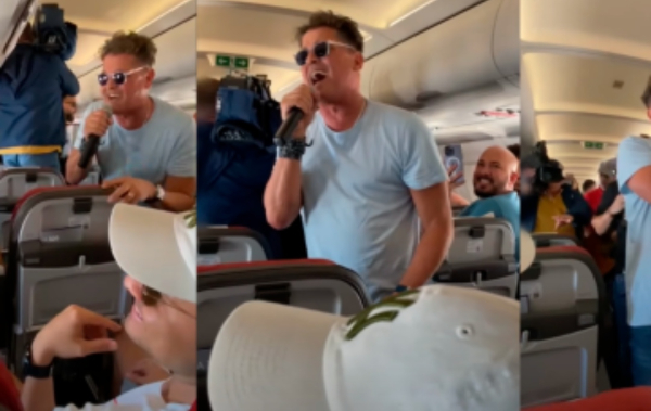 Carlos Vives cantó en un vuelo de Latam