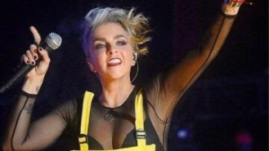 Federica Quijano, atendida en urgencias tras ser golpeada por su hijo