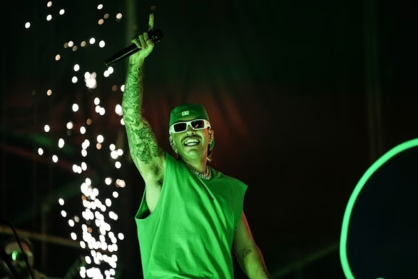 Feid lanzó su propia línea de disfraces para Halloween