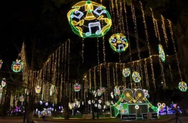 Se encendió el tradicional Alumbrado Navideño en Cali.