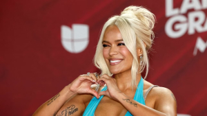 La muñeca oficial de Karol G